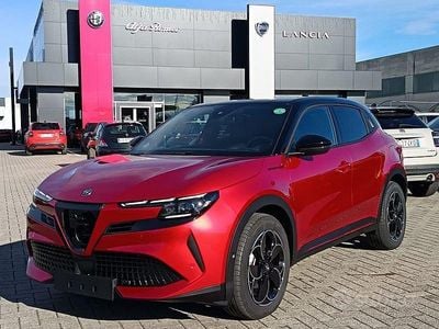 Nuova Alfa Romeo Junior 114 kW (156 CV) 2025 Rosso SUV