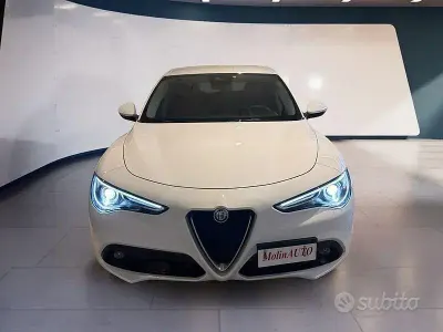 Usata Alfa Romeo Stelvio Super 180 CV (132 kW) 2018 Bianco SUV