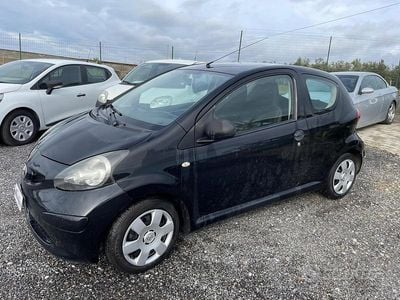 Usata Toyota Aygo 68 CV (50 kW) 2011 Grigio Utilitaria
