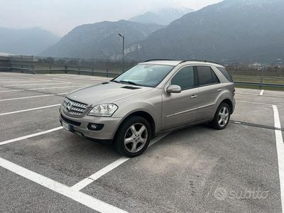 Usata Mercedes ML320 2008 Grigio SUV