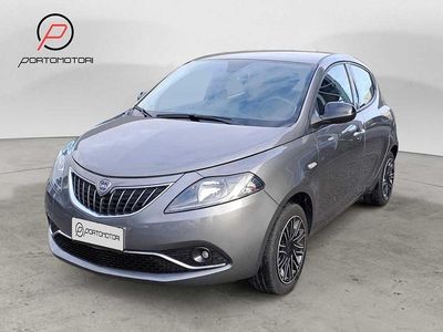 Usata Lancia Ypsilon Silver 69 CV (50 kW) 2023 Grigio Utilitaria