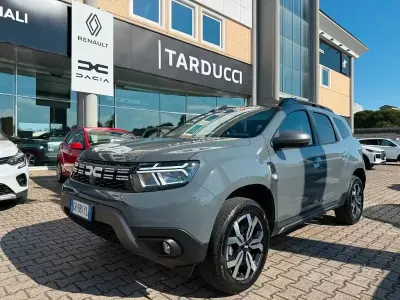 Usata Dacia Duster Journey 91 CV (66 kW) 2023 Grigio SUV