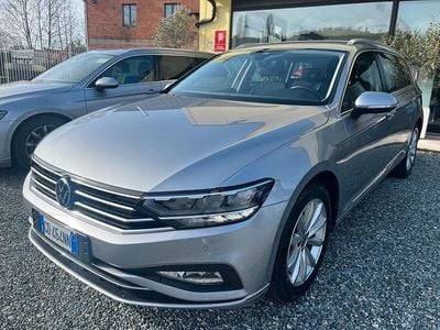Usata VW Passat Business 122 CV (89 kW) 2021 Argento Station wagon