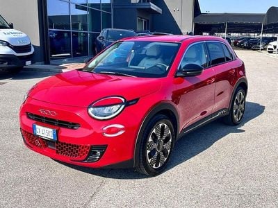 Usata Fiat 600 La Prima 101 CV (74 kW) 2025 Rosso SUV
