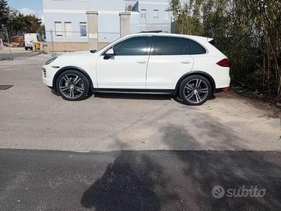 Usata Porsche Cayenne 245 CV (180 kW) 2011 Bianco SUV