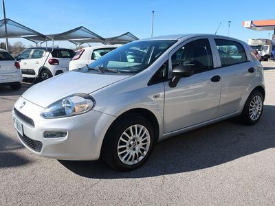 Usata Fiat Punto Lounge 69 CV (50 kW) 2018 Argento Utilitaria