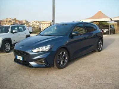 Usata Ford Focus ST-Line 120 CV (88 kW) 2019 Blu Berlina