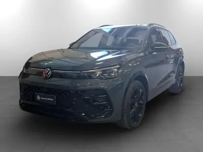 Usata VW Tiguan Allspace R-line 193 CV (141 kW) 2025 Dolphin grey metallizzato SUV