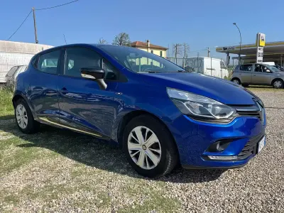 Usata Renault Clio IV Intens 76 CV (55 kW) 2019 Blu Berlina