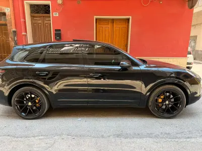 Usata Porsche Cayenne 340 CV (250 kW) 2019 Nero SUV