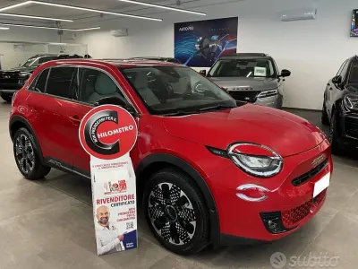 Usata Fiat 600 La Prima 110 CV (80 kW) 2025 Rosso SUV