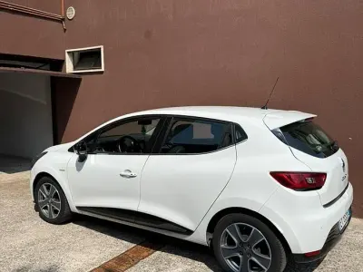 Usata Renault Clio IV 90 CV (66 kW) 2015 Bianco Berlina