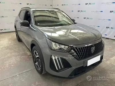 Usata Peugeot 2008 Allure 101 CV (74 kW) 2024 Grigio SUV