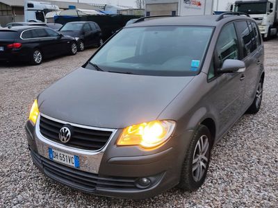 usata VW Touran 2.0 TDI Automatico