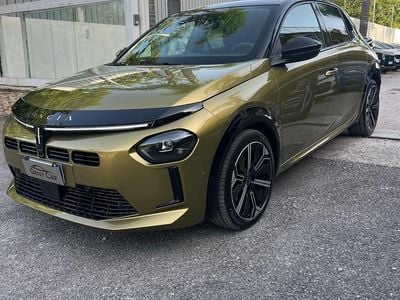 Usata Lancia Ypsilon 101 CV (74 kW) 2024 Oro Utilitaria