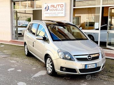 Usata Opel Zafira Cosmo 150 CV (110 kW) 2007 Marrone Monovolume