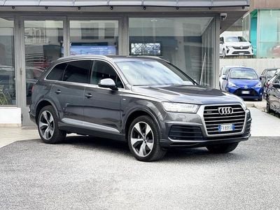 Usata Audi Q7 S-Line 231 CV (169 kW) 2019 Grigio SUV