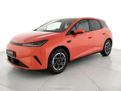 Nuova BYD Dolphin Boost 155 kW (212 CV) 2026 Orange sunset Utilitaria