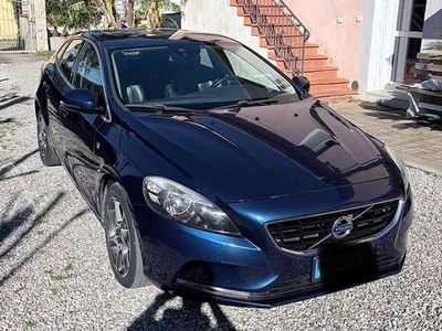 Usata Volvo V40 Ocean Race 150 CV (110 kW) 2015 Blu/azzurro Berlina