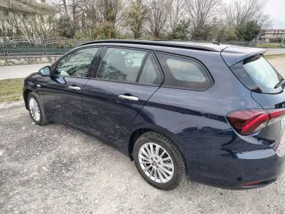 Usata Fiat Tipo Life 131 CV (96 kW) 2021 Blu Station wagon