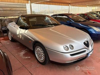 Usata Alfa Romeo Spider 149 CV (109 kW) 2005 Grigio Cabrio