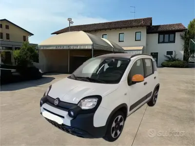 Usata Fiat Panda Cross Cross 69 CV (50 kW) 2019 Bianco Utilitaria