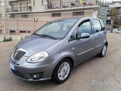Usata Lancia Musa Gold 95 CV (69 kW) 2011 Grigio Monovolume