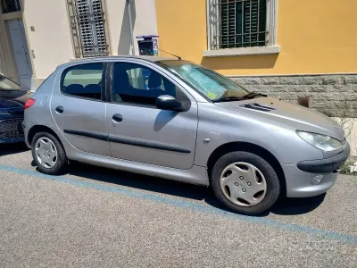 Usata Peugeot 206 2000 Grigio Utilitaria