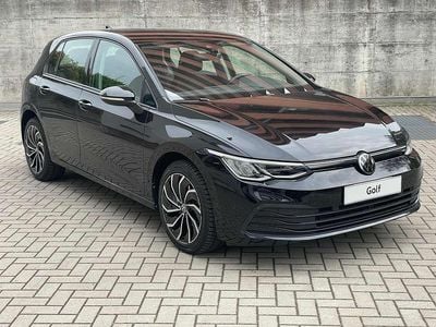 Usata VW Golf VIII Life 110 CV (80 kW) 2023 Nero Berlina