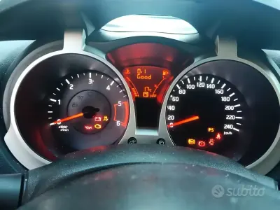 Usata Nissan Juke 110 CV (80 kW) 2011 Grigio SUV