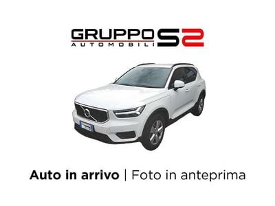 Usata Volvo XC40 Momentum 129 CV (94 kW) 2022 Bianco SUV