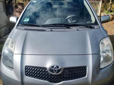 Brugt Toyota Yaris 75 HK (55 kW) 2008 Grå Hatchback