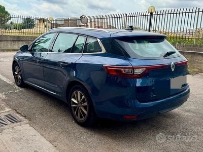 Usata Renault Mégane IV 116 CV (85 kW) 2019 Blu Utilitaria