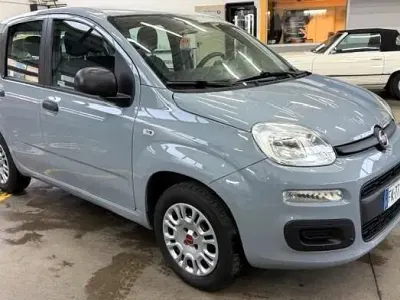 Usata Fiat Panda 69 CV (50 kW) 2017 Grigio Berlina