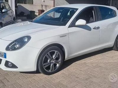 Usata Alfa Romeo Giulietta Exclusive 105 CV (77 kW) 2013 Bianco Utilitaria