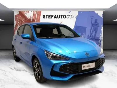 Nuova MG MG3 Luxury 102 CV (75 kW) 2026 Blu como Utilitaria
