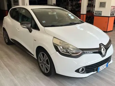 Usata Renault Clio IV Zen 73 CV (53 kW) 2015 Bianco Berlina