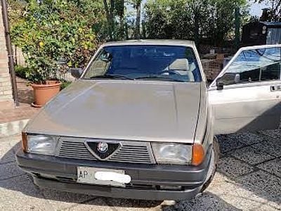 Usata 1988 Alfa Romeo 75 Berlina | 7000 €