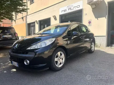 Usata Peugeot 207 88 CV (64 kW) 2007 Nero Utilitaria