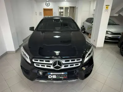 Usata Mercedes GLA200 AMG Line Premium Plus 136 CV (100 kW) 2018 Nero SUV