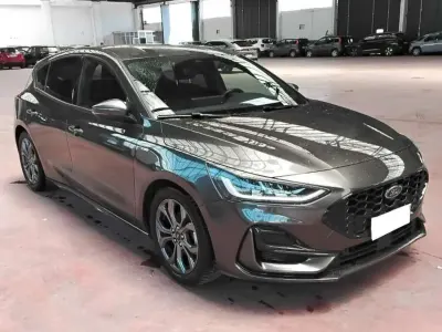 Usata Ford Focus ST-Line 116 CV (85 kW) 2025 Magnetic grey Berlina