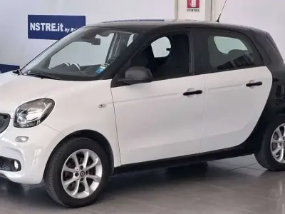 Usata Smart ForFour Passion 71 CV (52 kW) 2018 Bianco Utilitaria