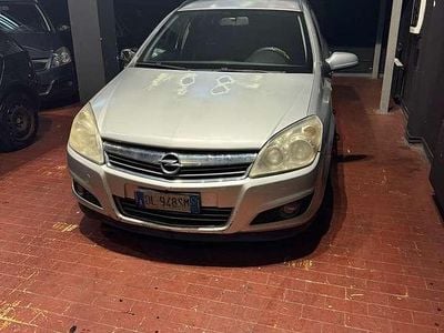 Usata Opel Astra Cosmo 101 CV (74 kW) 2007 Argento Station wagon