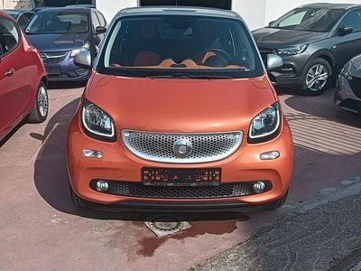 Usata Smart ForFour Basis 70 CV (51 kW) 2014 Arancione Utilitaria