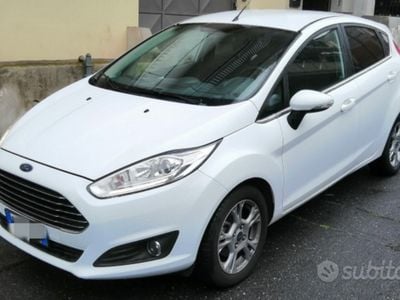 Usata Ford Fiesta Titanium 75 CV (55 kW) 2017 Bianco Utilitaria
