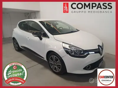 Usado Renault Clio IV 75 CV (55 kW) 2015 Blanco Berlina