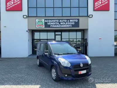 Usata Fiat Doblò Dynamic 120 CV (88 kW) 2012 Blu Monovolume