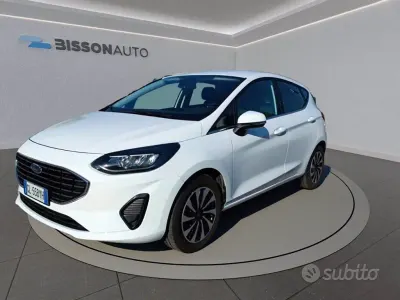 Begagnad Ford Fiesta Titanium 125 HK (91 kW) 2022 Vit Halvkombi