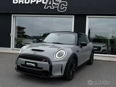 Usata Mini Cooper S Chili 178 CV (130 kW) 2022 Grigio Utilitaria