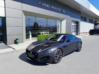 Usata Jaguar F-Type R 575 CV (422 kW) 2021 Grigio Coupé